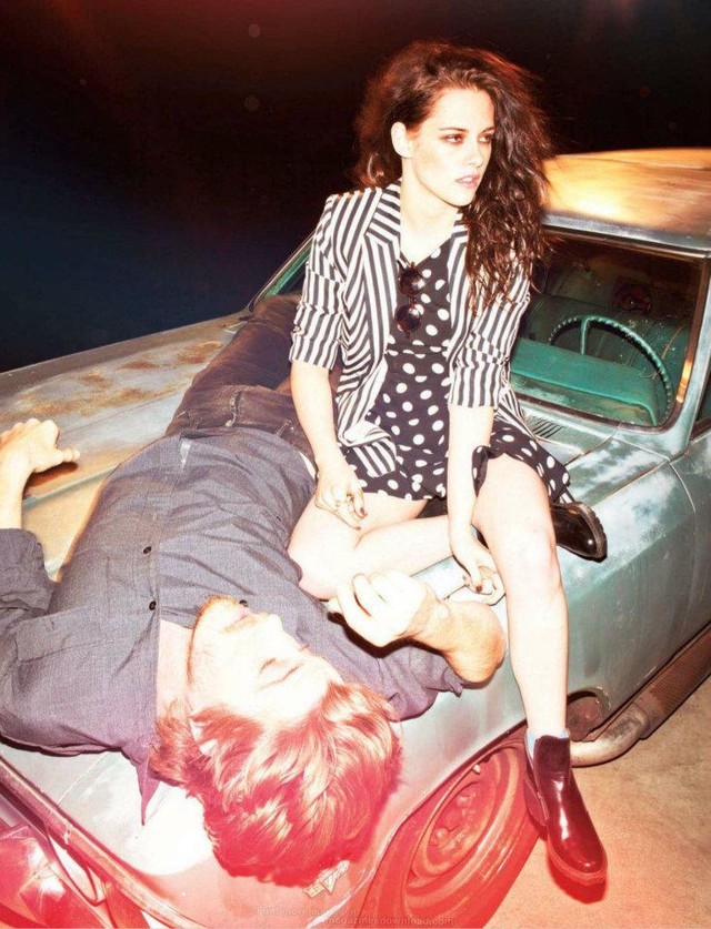 Kristen stewart has sexy written all over her