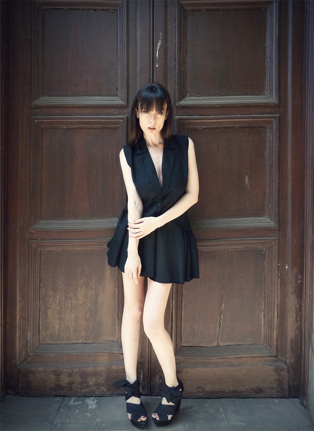 Let Them Stare: Tuxedo Dress
www.letthemstare.com