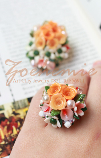 My Closet Essential is My Ring and Brooch set